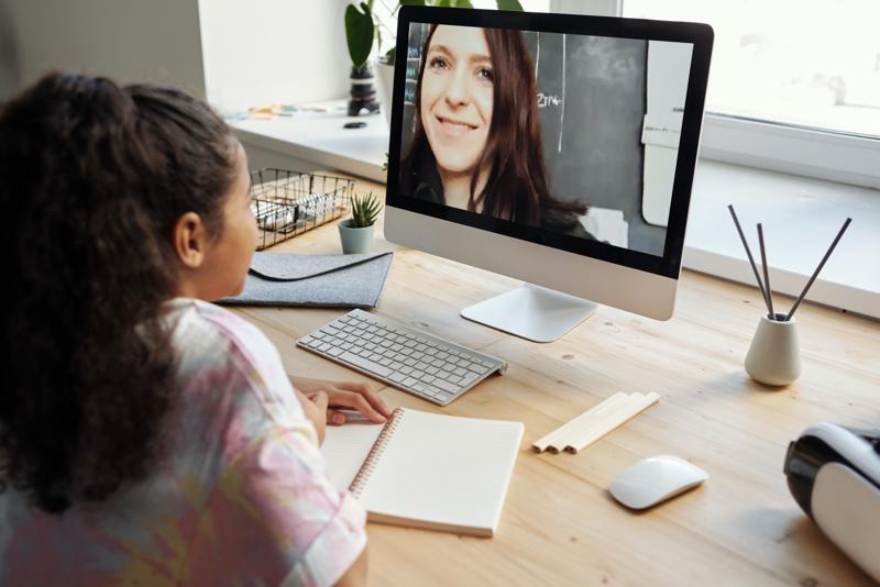 girl using computer