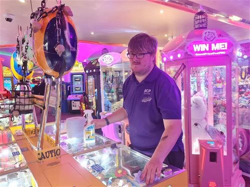 supported inetrns amusments